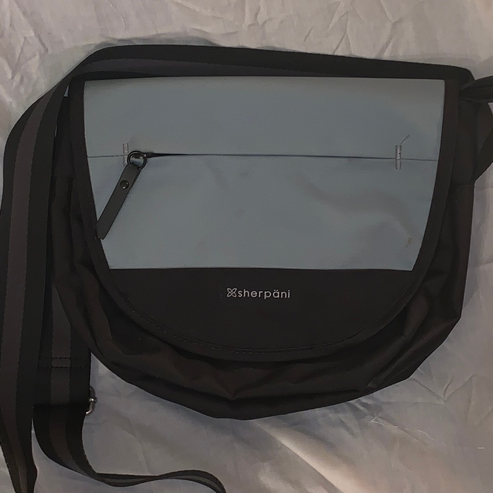 Sherpani Purse